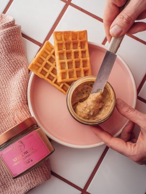 krem z nerkowców z morelą i berberysem